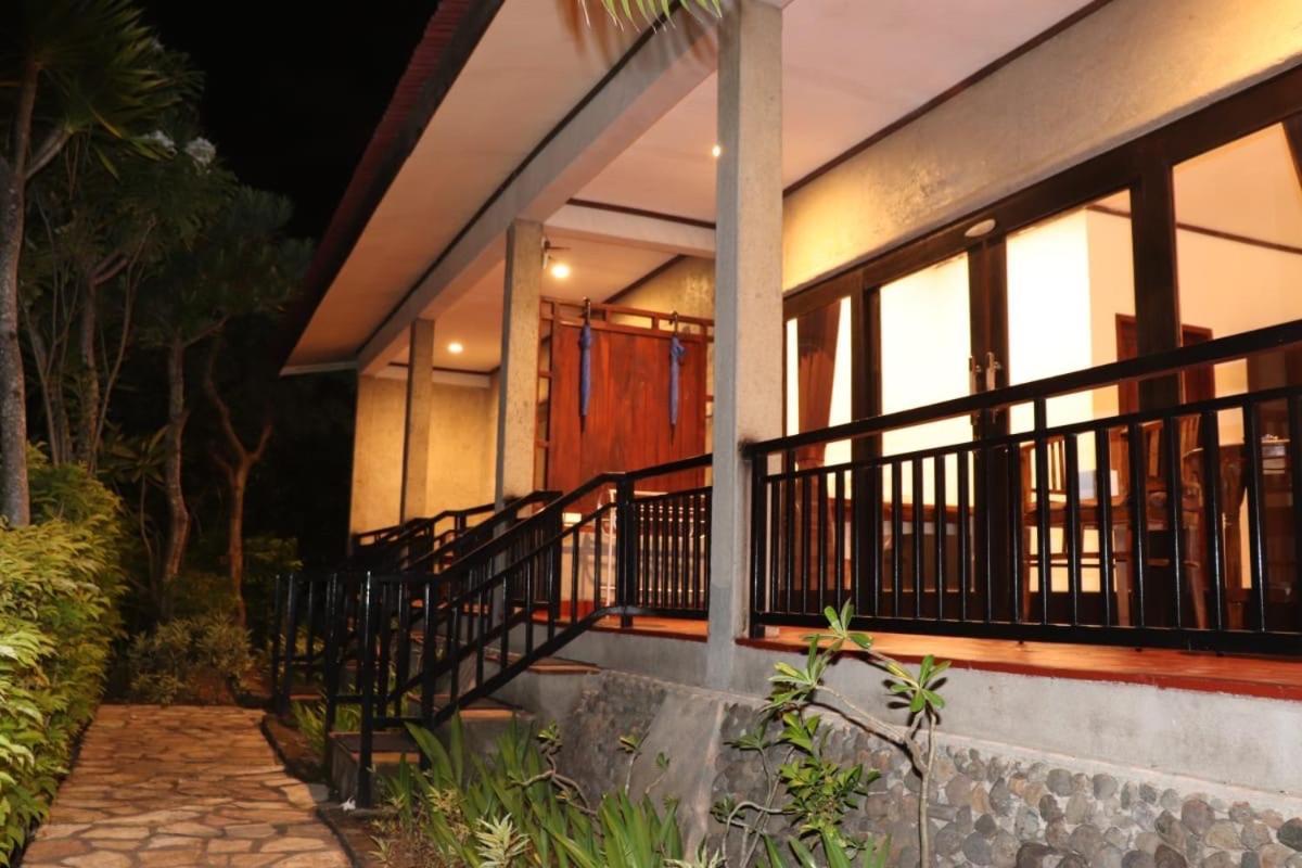 Kebun Rohani Cottages Senggigi Buitenkant foto