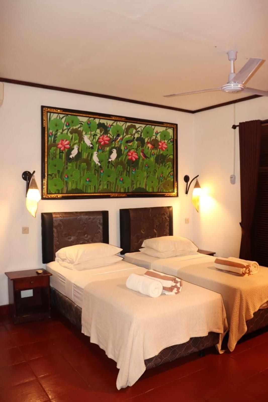 Kebun Rohani Cottages Senggigi Buitenkant foto
