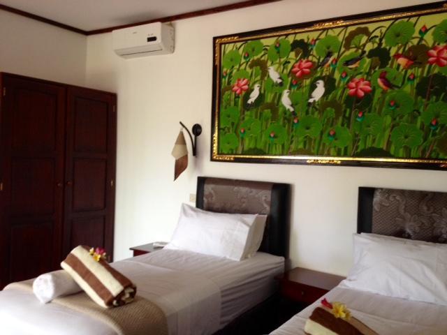 Kebun Rohani Cottages Senggigi Buitenkant foto